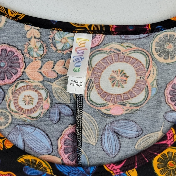 NOT FOR SALE Lularoe Perfect T Shirt Top Sz L - Picture 10 of 12